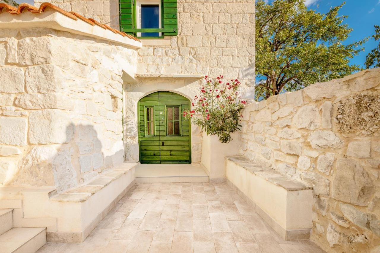 ポドストラナ Old Stone House Gpヴィラ エクステリア 写真